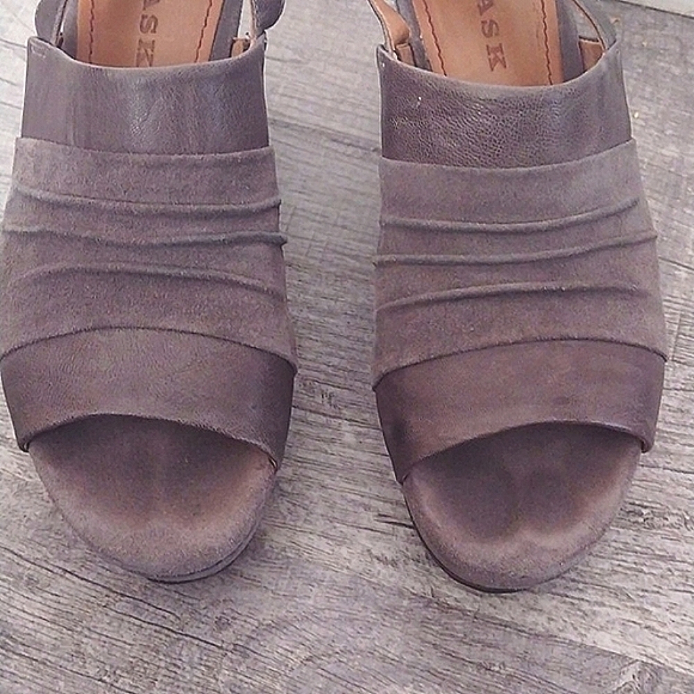 Sundance Shari Wedge Suede Leather Open toe Shoes Size 7.5 Trask - Picture 9 of 9